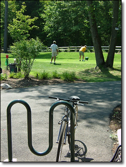 Big Met Golf Course is adjacent to the trail.